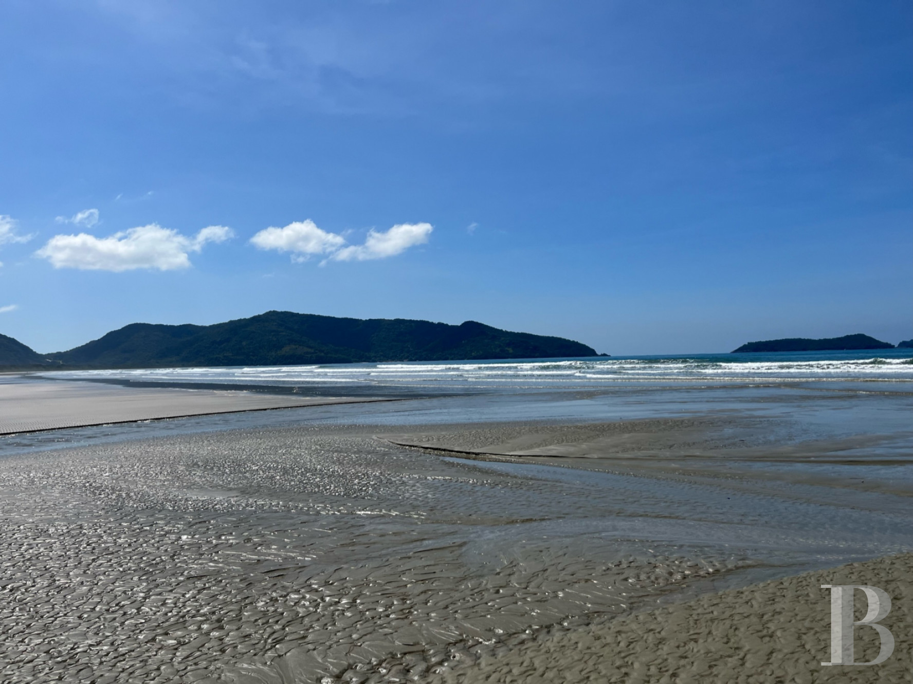 A colonial-inspired house surrounded by nature in Picinguaba, on the Brazilian coast between São Paulo and Rio de Janeiro - photo  n°29